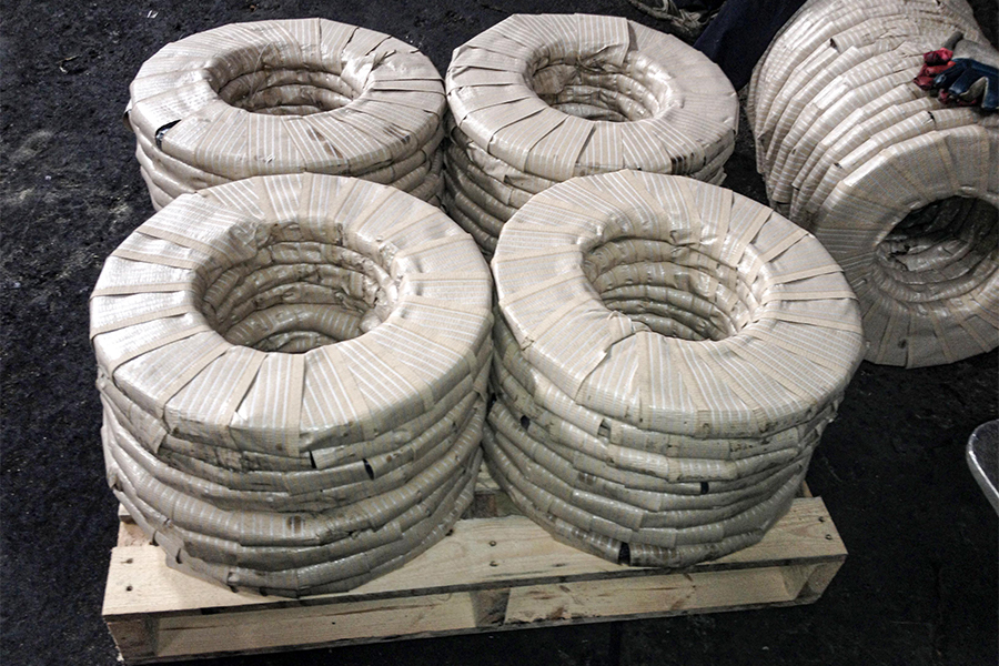 Gói cá nhân với pallet gỗ